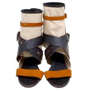 Chloe Brown Leather and Canvas Multi Strap Gladiator Sandals Size 7.5 (38)